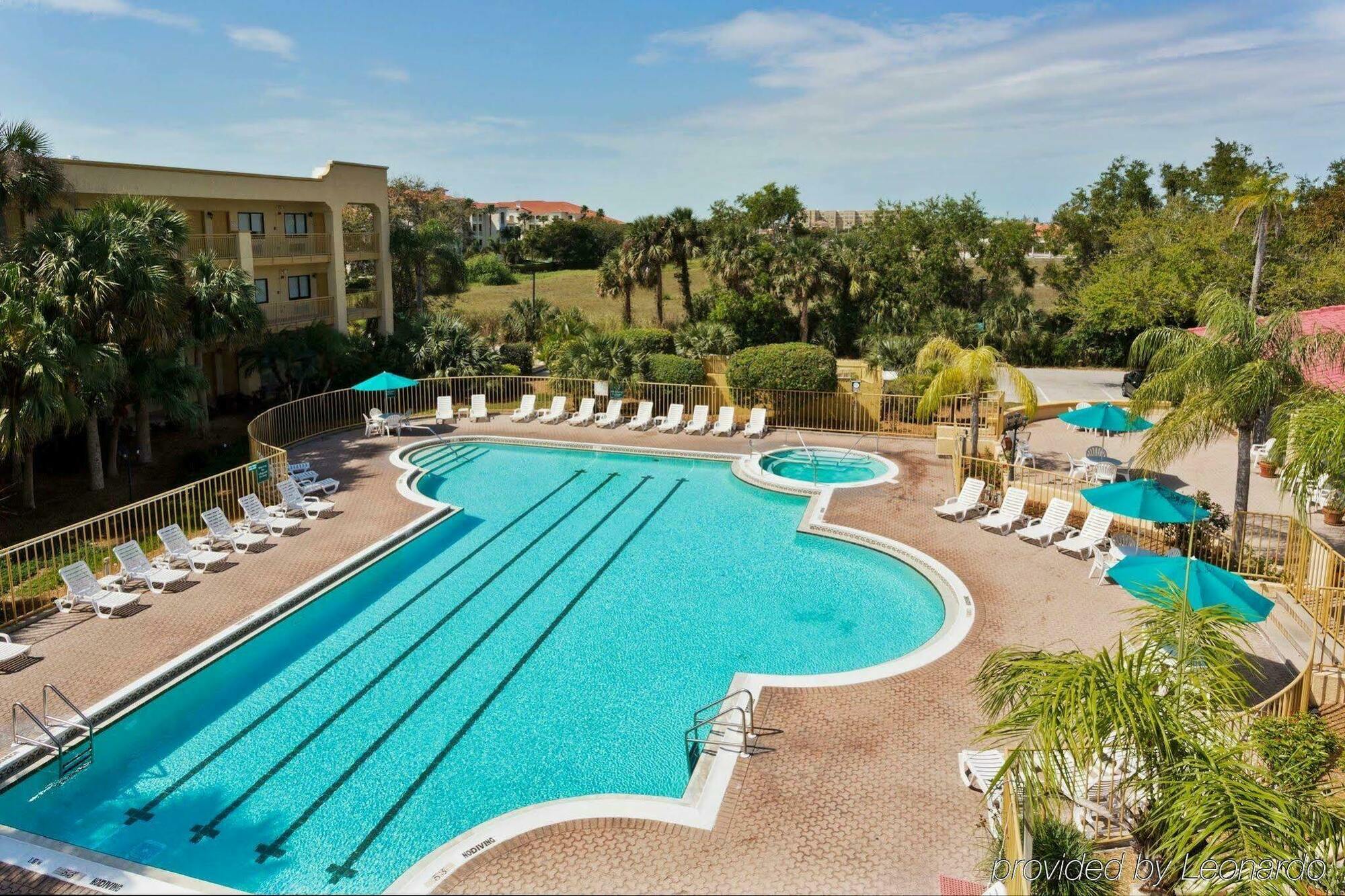 Отель La Quinta By Wyndham Ft. Myers - Sanibel Gateway Форт Майерс Экстерьер фото